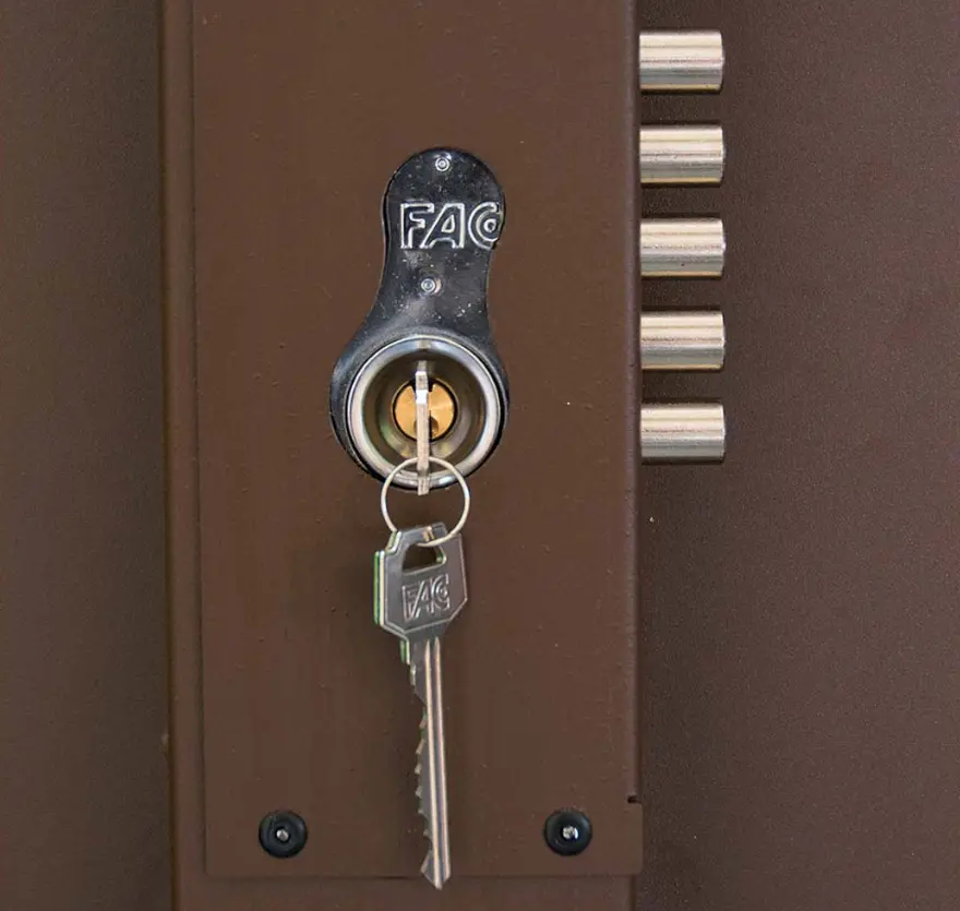 Cerradura antiokupa antibumping